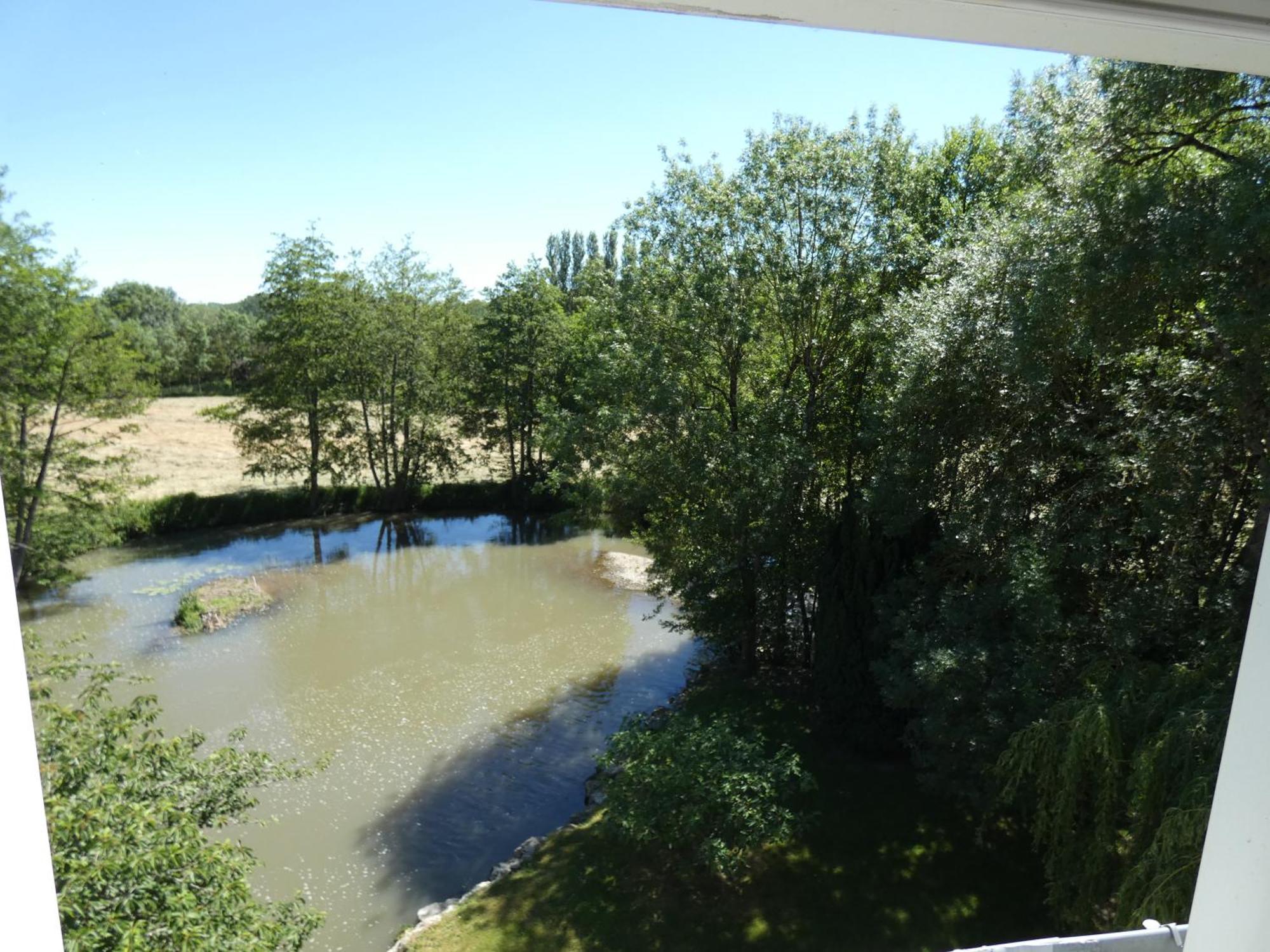 Bed and Breakfast Moulin De Bacchus Chançay Exterior foto